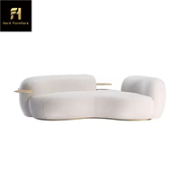 Canapé sectionnel en forme de S en velours crème de style moderne nordique avec table basse pour meubles de salon de maison ou d'hôtel pour villas