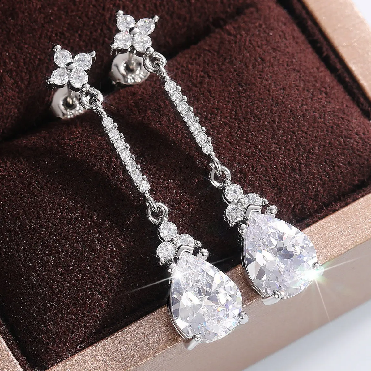 Fashion Crystal Pear Cubic Zircon Hangings Earrings Women Luxury Silver Color Ear Accessories Temperament Wedding Trend Jewelry