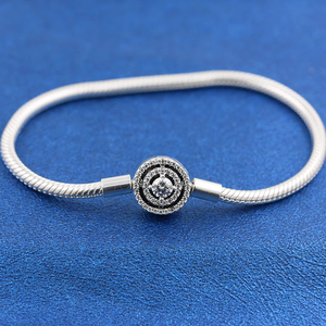 Gelang pesona berlapis mewah dengan manik-manik untuk wanita, dengan pengait barel, bahan rantai ular, desain kupu-kupu terinspirasi Buddha, hadiah. - Product Image 3