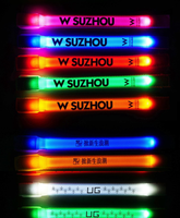 Bracelet LED personnalisé pour boîte de nuit, bracelet lumineux pour événements, bracelet LED pour concert, musique