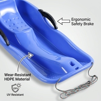 Luge pour enfants avec frein et poignée de transport, 6 couleurs, toboggan en plastique avec points antidérapants, jouet d'hiver robuste en HDPE, capacité 120 kg