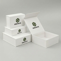 Boîtes cadeaux magnétiques pliables de qualité supérieure en gros, boîtes d'emballage pliantes en carton blanc écologique, personnalisées avec gaufrage pour crème visage