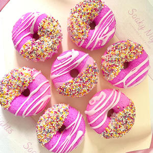 Bombes de bain et bombes de douche bio faites à la main avec du sel de mer naturel pour hydrater les peaux sèches - Style mignon, forme et emballage personnalisés - Product Image 6