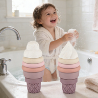 Jouet de bain anti-stress en PVC souple compressible pour enfants, en forme de cornet de crème glacée simulé, avec paille empilable amusante