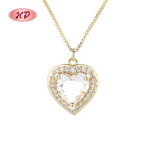 Collier tendance en chaîne à maillons plaqué or 18 carats 3A de luxe avec pendentif cœur en zircon cubique pour femme, vente en gros - Product Image 1