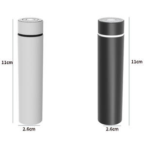 Afeitadora eléctrica portátil para hombres, afeitadora mini negra recargable a prueba de agua IPX7 con cable USB y manual - Product Image 3