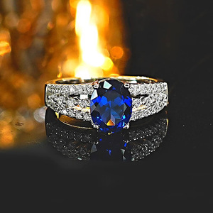 Anello da donna a forma ovale, colore blu, design geometrico a strati - Product Image 2
