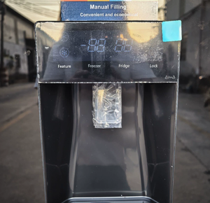 Réfrigérateur à portes françaises d'une capacité de 591 L, doté de la technologie de refroidissement par air à basse température et d'une fonction d'eau potable - Product Image 4