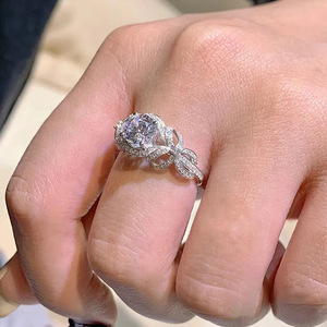 Anello Geometrico a Fiocco per Donne, Gioiello da Dito Elegante e alla Moda - Product Image 3