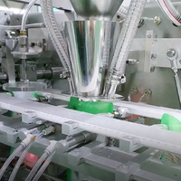 Machine de remplissage et de scellage automatique de sachets préformés SG-180 haute précision pour liquides, poudres et granulés