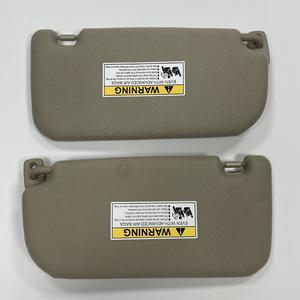 Parasol Trasero Beige Kia 85202-1F090EZ para Sportage 2005-2010 con Etiqueta de Advertencia - Product Image 1