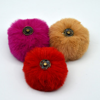39 couleurs 8cm pompon en fourrure ou fausse fourrure de raton laveur pompon boule avec bouton pression