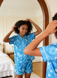 Set Pigiama Corto in Raso Blu Hawaiian Daze per Bambine, Set Abbigliamento da Notte per Bambini - Product Image 2