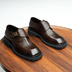 Chaussures habillées noires pour hommes en cuir véritable, design élégant et moderne, bout pointu. - Product Image 5