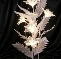 Bunga Lily Bulu Putih Organza Raksasa Buatan Desain Khusus dengan Lampu untuk Dekorasi Pesta Pernikahan