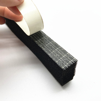 Bande d'étanchéité en mousse PU précompressée auto-extensible, imprégnée, à cellules ouvertes, résistante aux intempéries et aux UV, pour les joints des fenêtres, des portes et des façades
