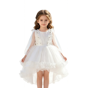 Abito <span class=keywords><strong>da</strong></span> <span class=keywords><strong>bambina</strong></span> bianco con coda asimmetrica, in tulle a strati con volant e perline a <span class=keywords><strong>farfalla</strong></span>, per damigelle e feste - Product Image 1