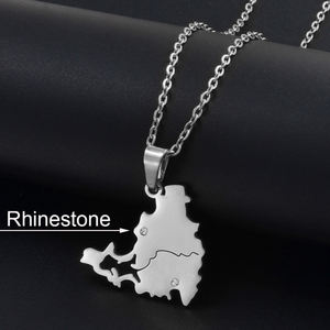 Colliers à pendentif en acier inoxydable avec strass SXM Saint Martin - Product Image 2