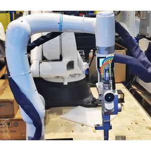Robot industriel intelligent HWINT à 6 axes, guidé par la vision, pour le polissage, le meulage et le transfert des robinets d'évier - Product Image 1