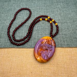 Stile etnico ciondolo in resina di cera d'api collana lunga alla moda viola ambra intagliata con perline maglione catena da donna catena gioielli da uomo - Product Image 2