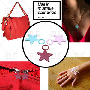 قلادات جذابة على شكل سلسلة مفاتيح مطلية ومزينة بدلايات جذابة للقلادة وسحاب معدني - Product Image 4