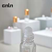 Vente en gros de flacons à bille vides en verre octogonal transparent mat pour huiles de parfum et mini Attar, 3ml, 6ml, 10ml, 12ml, échantillon gratuit