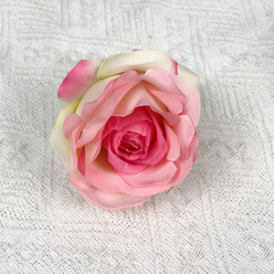 Fleur artificielle en soie de haute qualité, en plastique et en flanelle, rose, pour gâteaux et décorations de <span class=keywords><strong>mariage</strong></span>, tête de fleur artificielle de Noël - Product Image 2