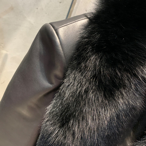 <span class=keywords><strong>Giacca</strong></span> di Lusso <span class=keywords><strong>Oversize</strong></span> <span class=keywords><strong>in</strong></span> Vera Pelliccia di Volpe con Colletto <span class=keywords><strong>in</strong></span> Pelliccia di Volpe, <span class=keywords><strong>Giacca</strong></span> Nera <span class=keywords><strong>in</strong></span> Pelliccia per <span class=keywords><strong>Donna</strong></span> - Product Image 6