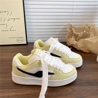 Nouvelles baskets décontractées en cuir de couleur unie, style campus scolaire, pour femme, tendance Instagram, légères, à prix d'usine