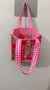 Bolso de mano de terciopelo con estampado de tigre rosa, diseño moderno, bolso de compras con parte superior abierta, bolso de mano para mujer para todas las estaciones - Product Image 5