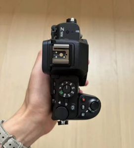 กล้องมือสอง Nikon Z50 II รุ่นเริ่มต้น ระบบ APS-C แบบไม่มีกระจก จัดส่งรวดเร็ว - Product Image 3