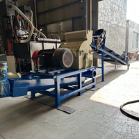 Machine à sciure de bois avec moteur et engrenage pour le traitement des copeaux de bois dans une ligne de production de granulés 5500W Capacité 2-3t