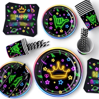 Lot de 8 Assiettes en Carton Blanc Fluorescent pour Fêtes Transfrontalières – Idéal Anniversaires, Réunions, Fêtes – Décoration de Lieux et Célébrations
