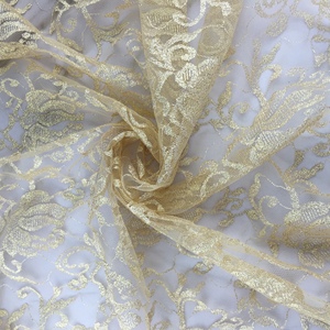 Tessuto in Pizzo Stile Chantilly con Motivo Floreale Elegante per Abiti da Sera e da Sposa di Lusso in <span class=keywords><strong>Oro</strong></span> e Verde - Product Image 4