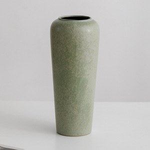 Vase en céramique de style rustique vintage à large ouverture, à double usage pour la présentation de fleurs séchées ou fraîches, décoration de bureau ou de maison - Product Image 3