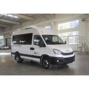 Nouvelle <span class=keywords><strong>ambulance</strong></span> d'isolement pour le transport de patients médicaux I Veco, diesel, manuelle - Product Image 2