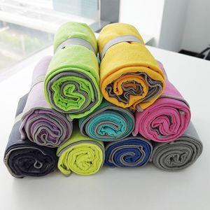 Serviette de sport ultra douce, compacte, personnalisée en microfibre, séchage rapide, avec logo imprimé sur mesure - Product Image 1