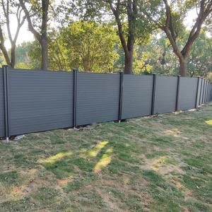 WPC รั้วสวนกันน้ำกลางแจ้งอลู<span class=keywords><strong>มิ</strong></span><span class=keywords><strong>เนียม</strong></span>เสา<span class=keywords><strong>อลู</strong></span><span class=keywords><strong>มิ</strong></span><span class=keywords><strong>เนียม</strong></span>แนวตั้งสีดำทำจากอลู<span class=keywords><strong>มิ</strong></span><span class=keywords><strong>เนียม</strong></span>เสา3D กรอบโลหะธรรมชาติ - Product Image 5