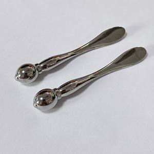 Mini spatule cosmétique en métal doré rose avec logo personnalisé, pour le mélange des yeux, lifting du visage, rouleau pour les yeux en métal - Product Image 2