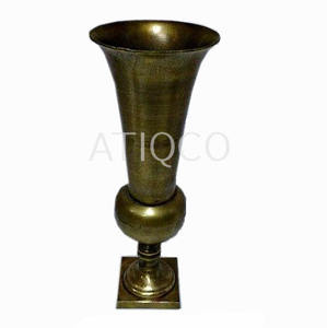 Vase à fleurs en métal classique en aluminium avec or Style rouillé Jardinière à l'aspect traditionnel Vase de sol pour décoration intérieure haut de gamme - Product Image 3