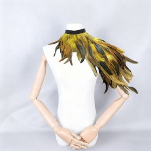 Capellet de plumas de estilo minimalista para eventos y reuniones de literatura y dark academia - Product Image 5