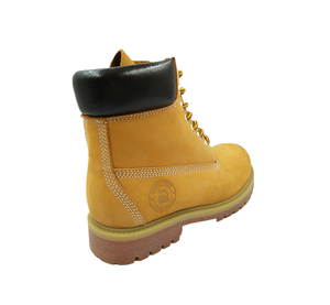El fabricante suministra botas de seguridad para hombre de gamuza con suela Goodyear. - Product Image 1