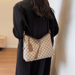 Dropship Direct Vintage Print Shoulder <b>Bag</b> Spacious Crossbody Purse Boho Casual Tote Multi-Compartment <b>Women</b> Trendy <b>Accessory</b> - Product Image 3