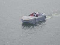 Jet-ski de luxe multicolore 2026 pour sports nautiques, coque inspirée des supercars et fibre de verre marine, garniture LED, location pour une expérience palpitante