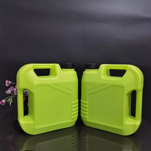 Bouteille d'huile moteur <span class=keywords><strong>en</strong></span> plastique vert de 4 litres (1 gallon), bidon vide avec poignée - Product Image 5