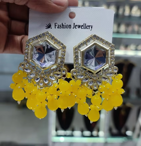 Pendientes Colgantes Hexagonales de Aleación de Zinc Chapados en Oro de Nuevo Diseño al por Mayor con Gotas de Perlas de Imitación y Cuentas Geométricas - Product Image 5