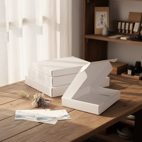 Boîtes personnalisées en carton ondulé et en papier pour chaussettes et coffrets cadeaux avec design en relief de fourrure
