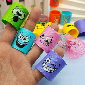 Juguete de resorte arcoíris, juego de 12 piezas de 3.5 cm, resorte mágico de plástico colorido, juguete clásico divertido para niños - Product Image 3