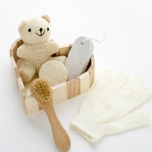 Prácticas esponjas pequeñas Luffa en forma de corazón elegante depurador de baño de pies cuidado juego de almohadillas de madera herramientas de maquillaje limpiador para Hotel Spa - Product Image 1