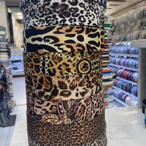 Leopard thương hiệu Jacquard dệt kim đàn hồi vải chất lượng cao spandex với 20mm 25mm chiều rộng quần áo cuộn đóng gói Mẫu Chứng Khoán - Product Image 1